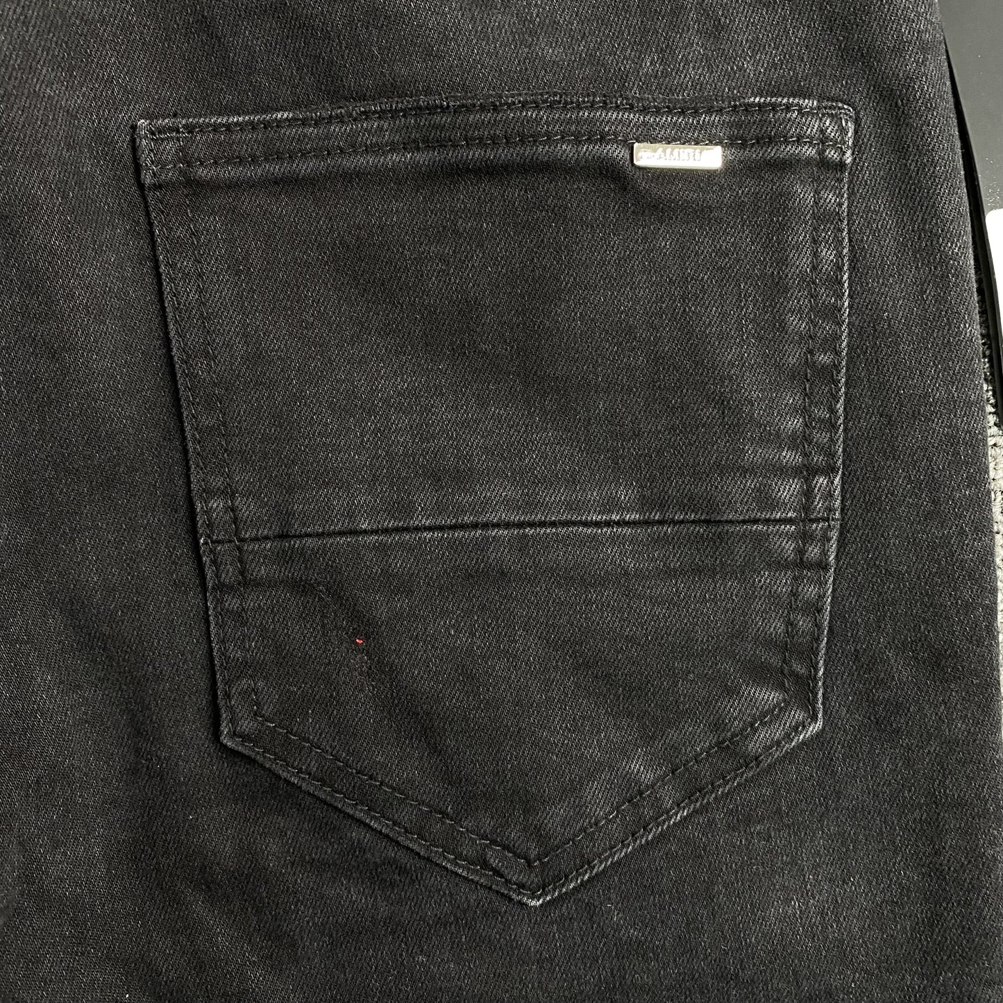 DISTRESSED DENIM “Red Cross”