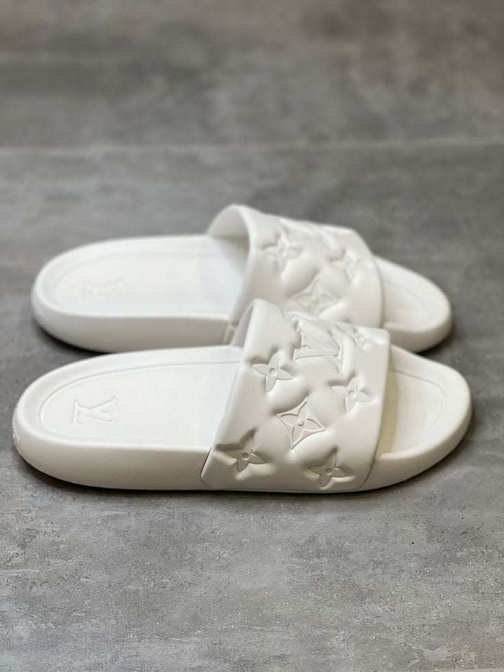 MONOGRAM SLIDE “Waterfront”