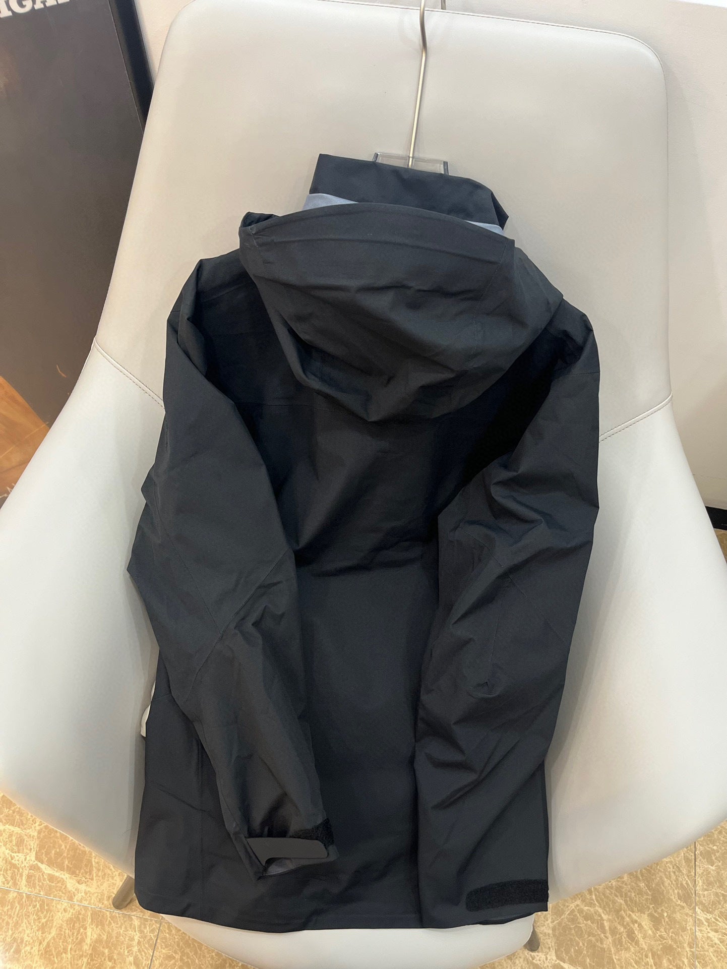 CLIMBERS WINDSHELL “Black”