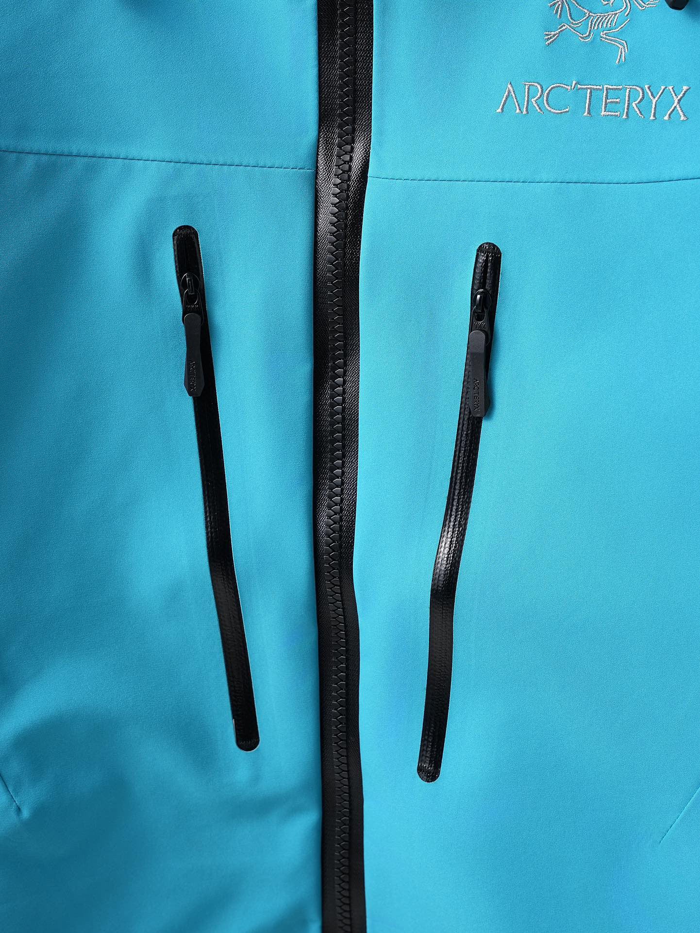 CLIMBERS WINDSHELL “Tetra Blue”
