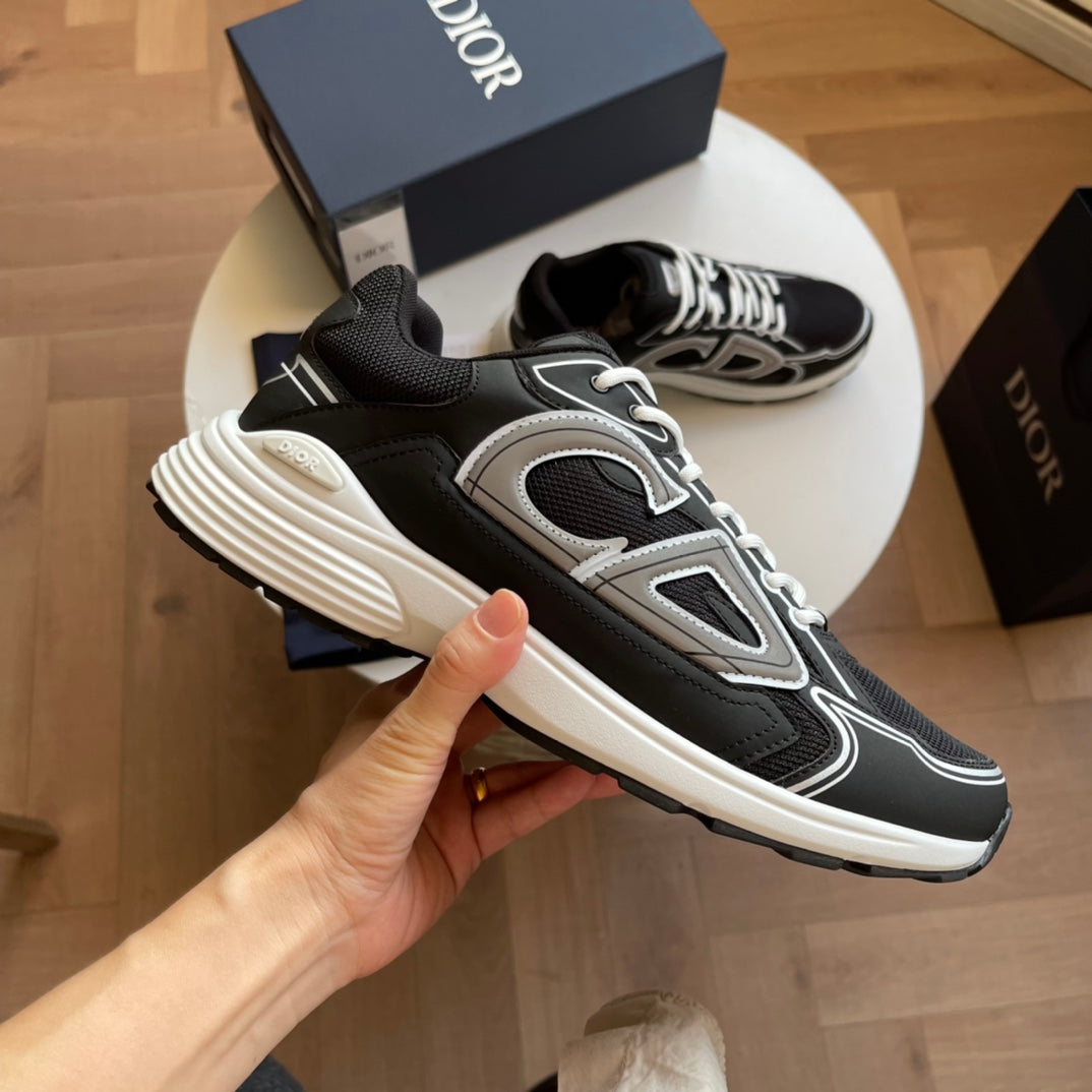 LOW RUNNER B30 “Black”