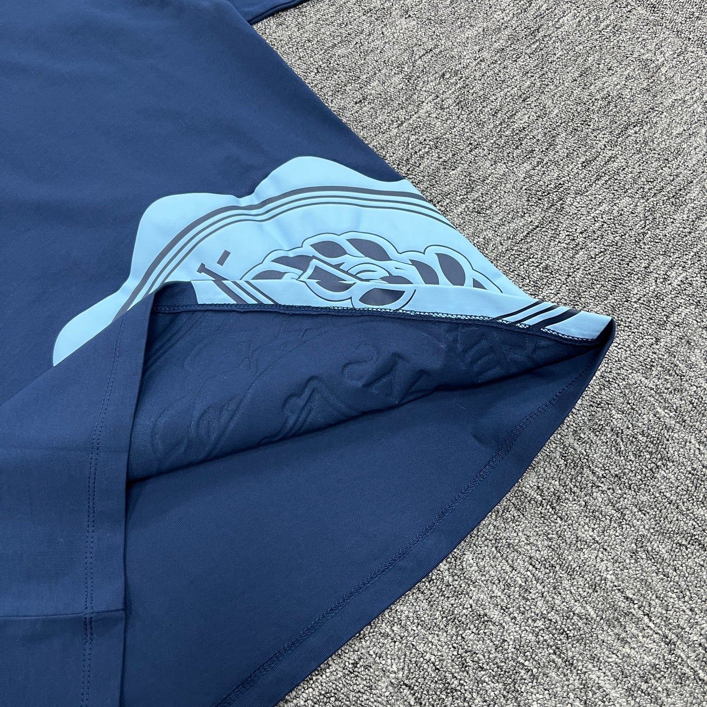 UTILITY GRAPHIC TEE “Blue Marine”