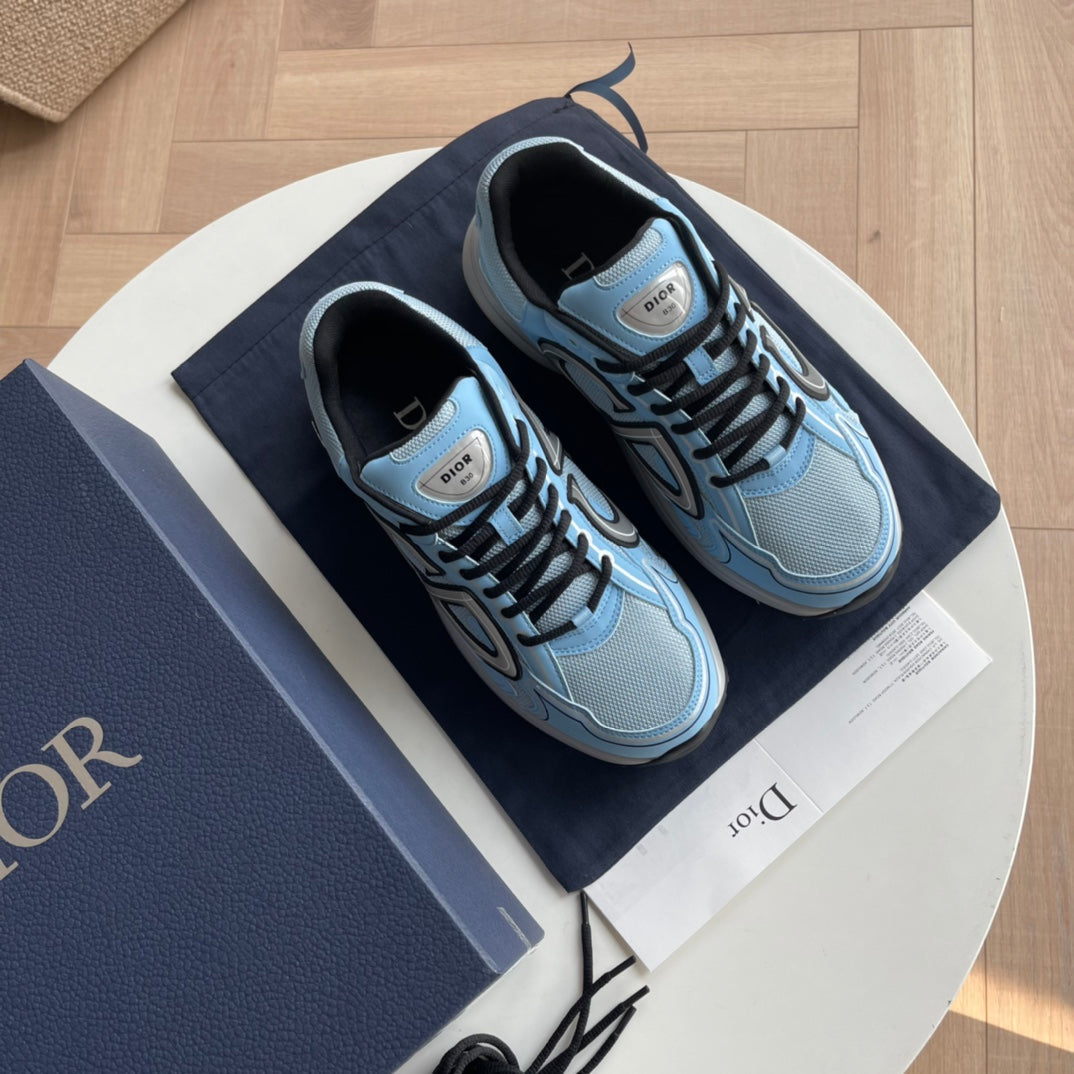 LOW RUNNER B30 “Blue Volt”