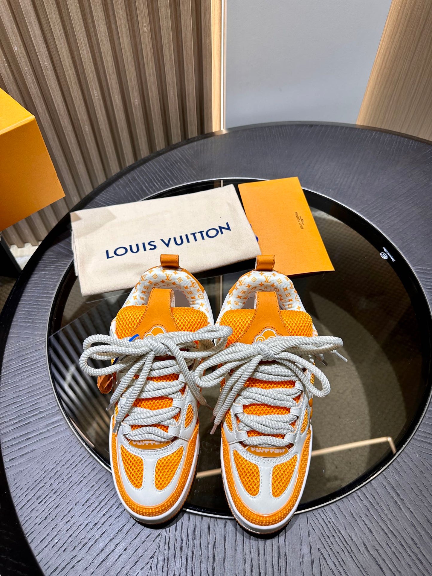 CHUNKY SKATE TRAINER “White Orange”