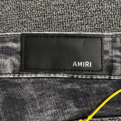 DISTRESSED DENIM “Gray Thrasher”
