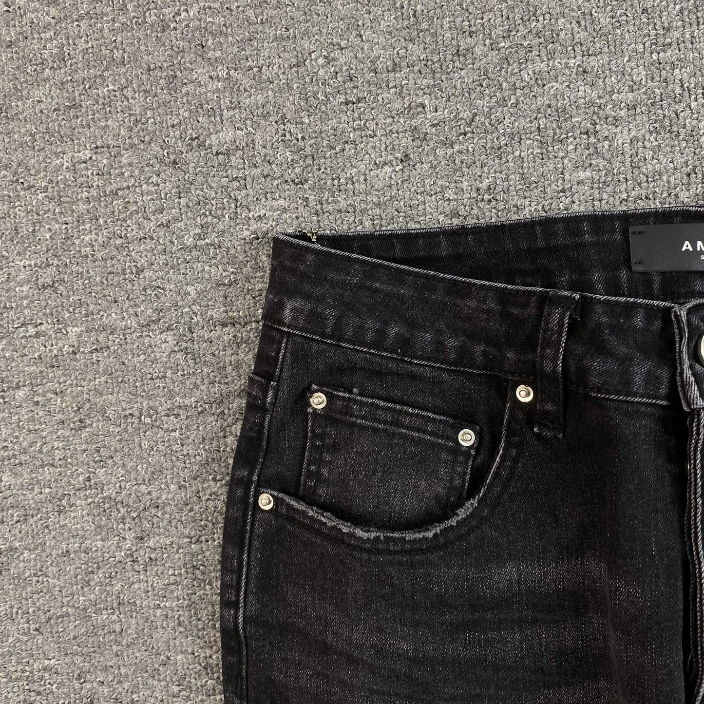 DISTRESSED DENIM “Ops Black Patch”