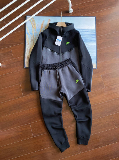 TECHNICAL JOGGER SET “Anthracite/Green Strike”