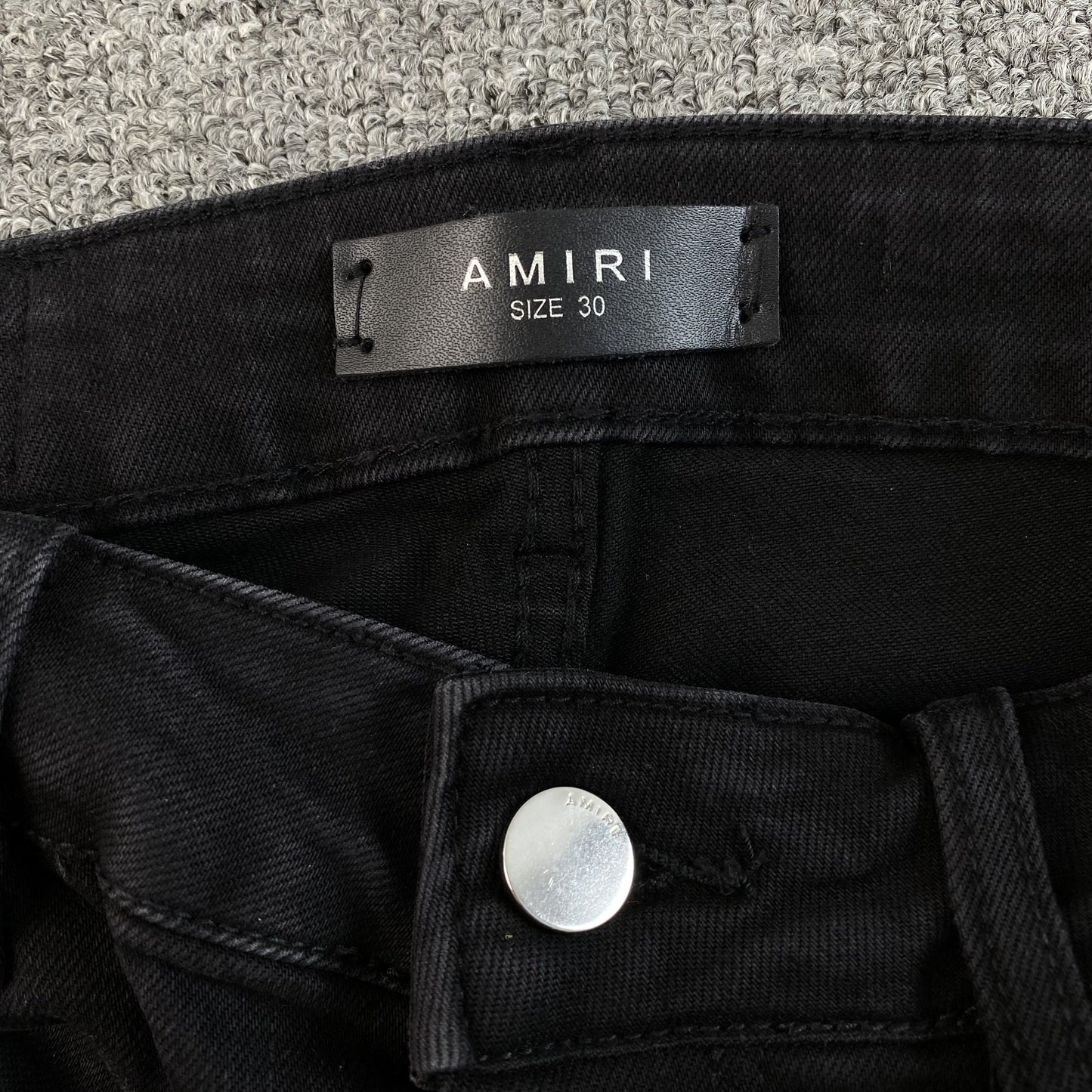 DISTRESSED DENIM “Art Patch Black”