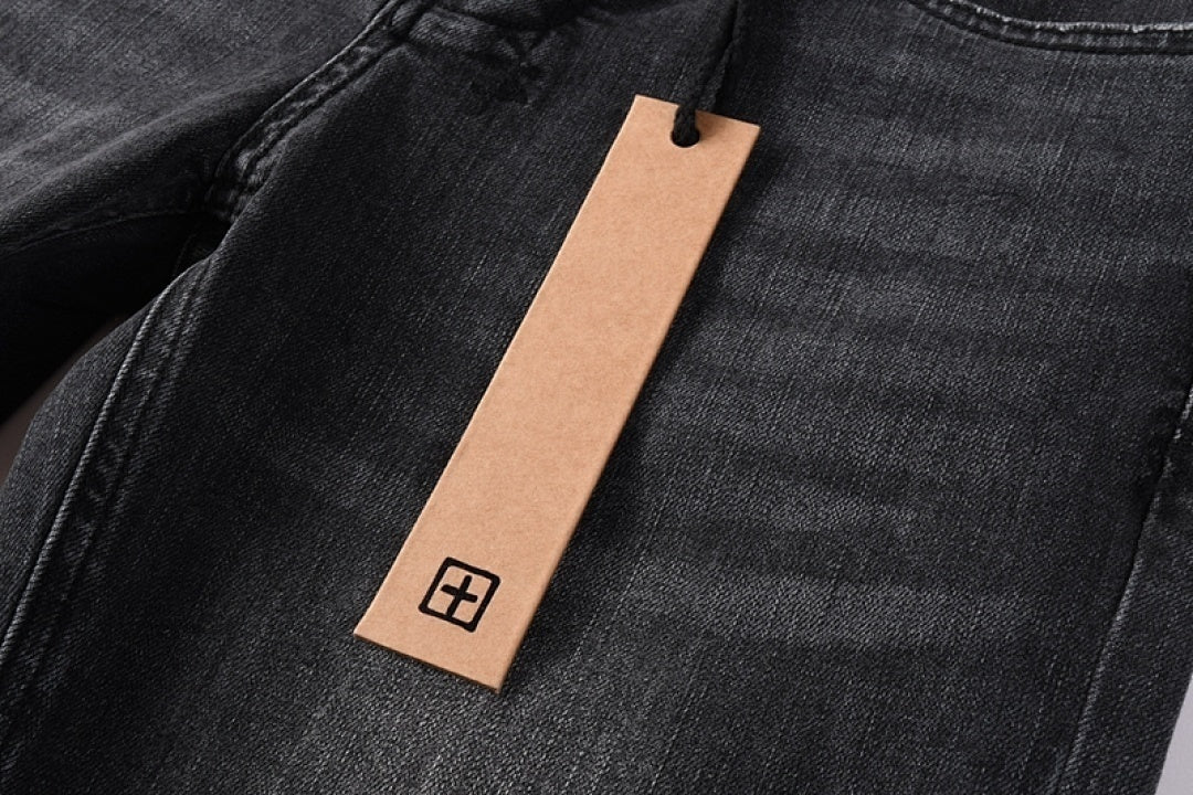 CROSS STITCH DENIM “Jet Knee”