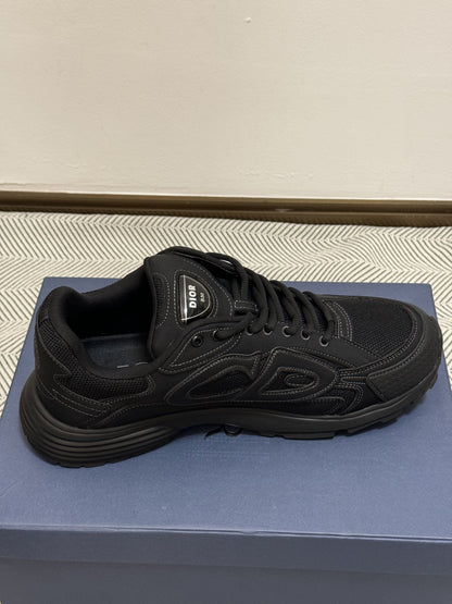 LOW RUNNER B30 “Black”