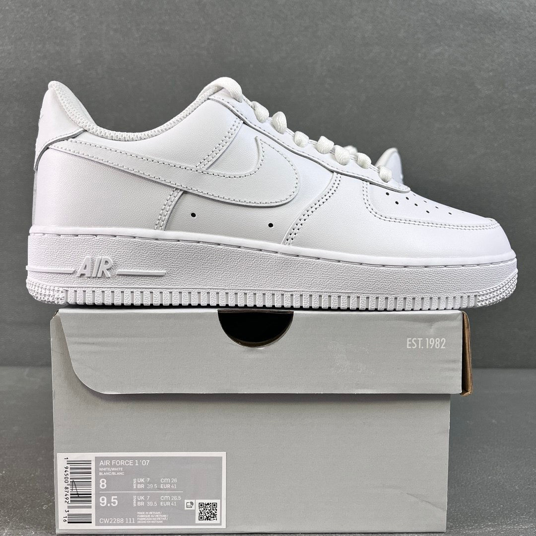 CLASSIC COURT TRAINER “White”