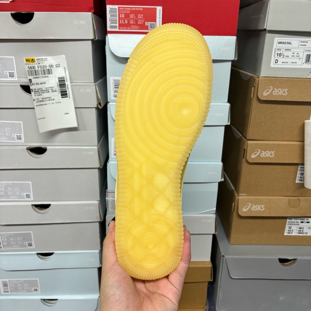 CLASSIC COURT TRAINER “Yellow”