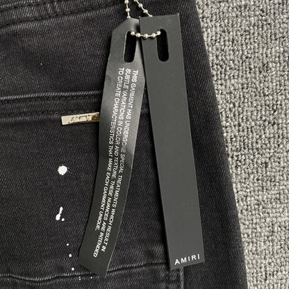 DISTRESSED DENIM “Patches”