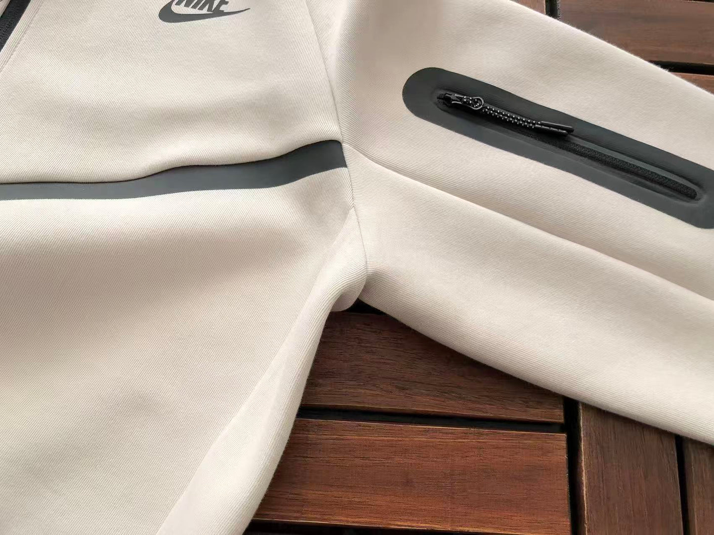 TECHNICAL JOGGER SET “White”