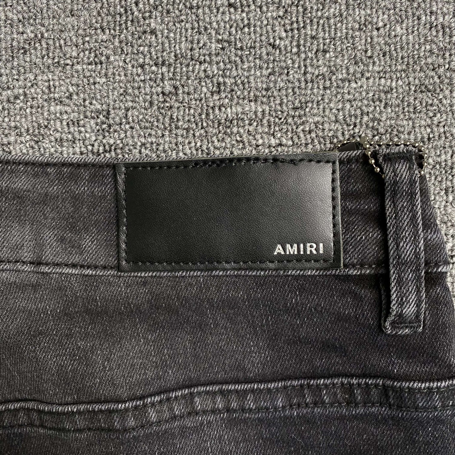 DISTRESSED DENIM “Greish”