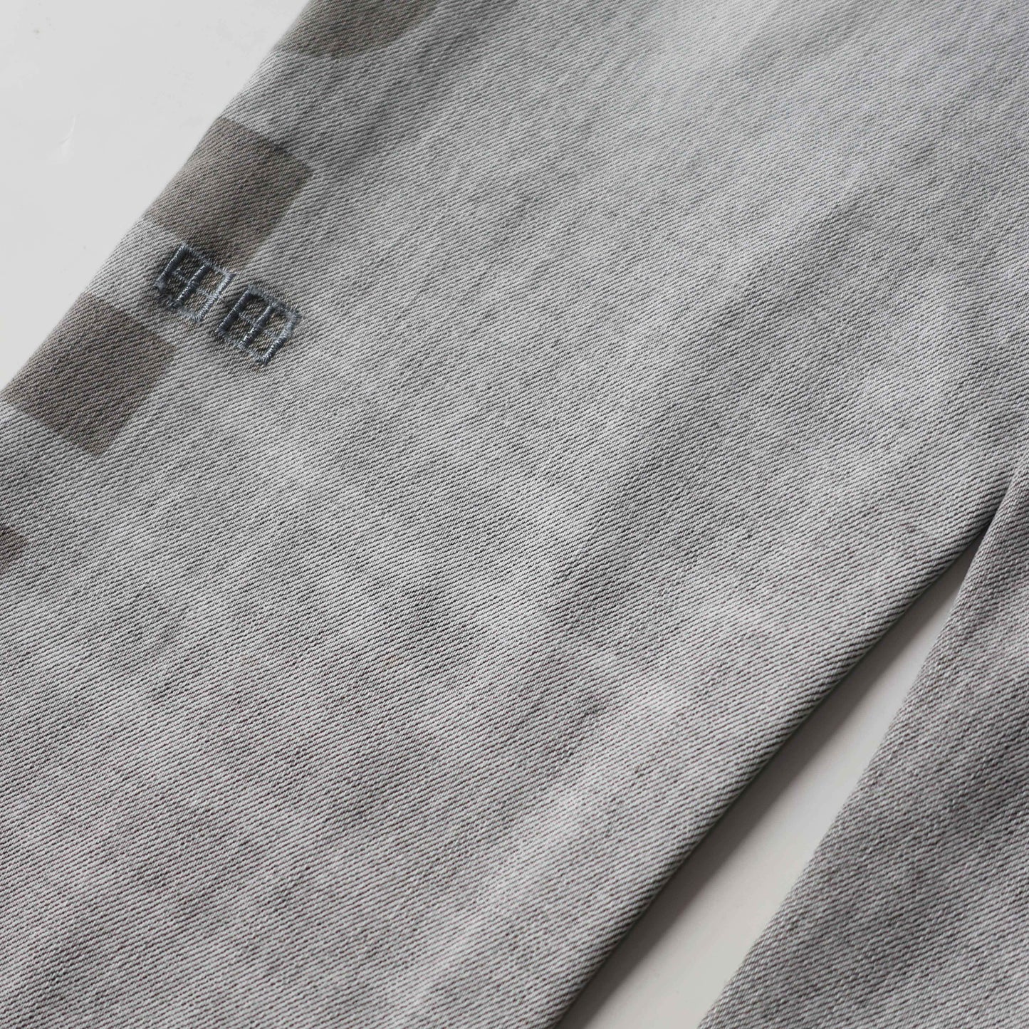 CROSS STITCH DENIM “Ash Stonewash”