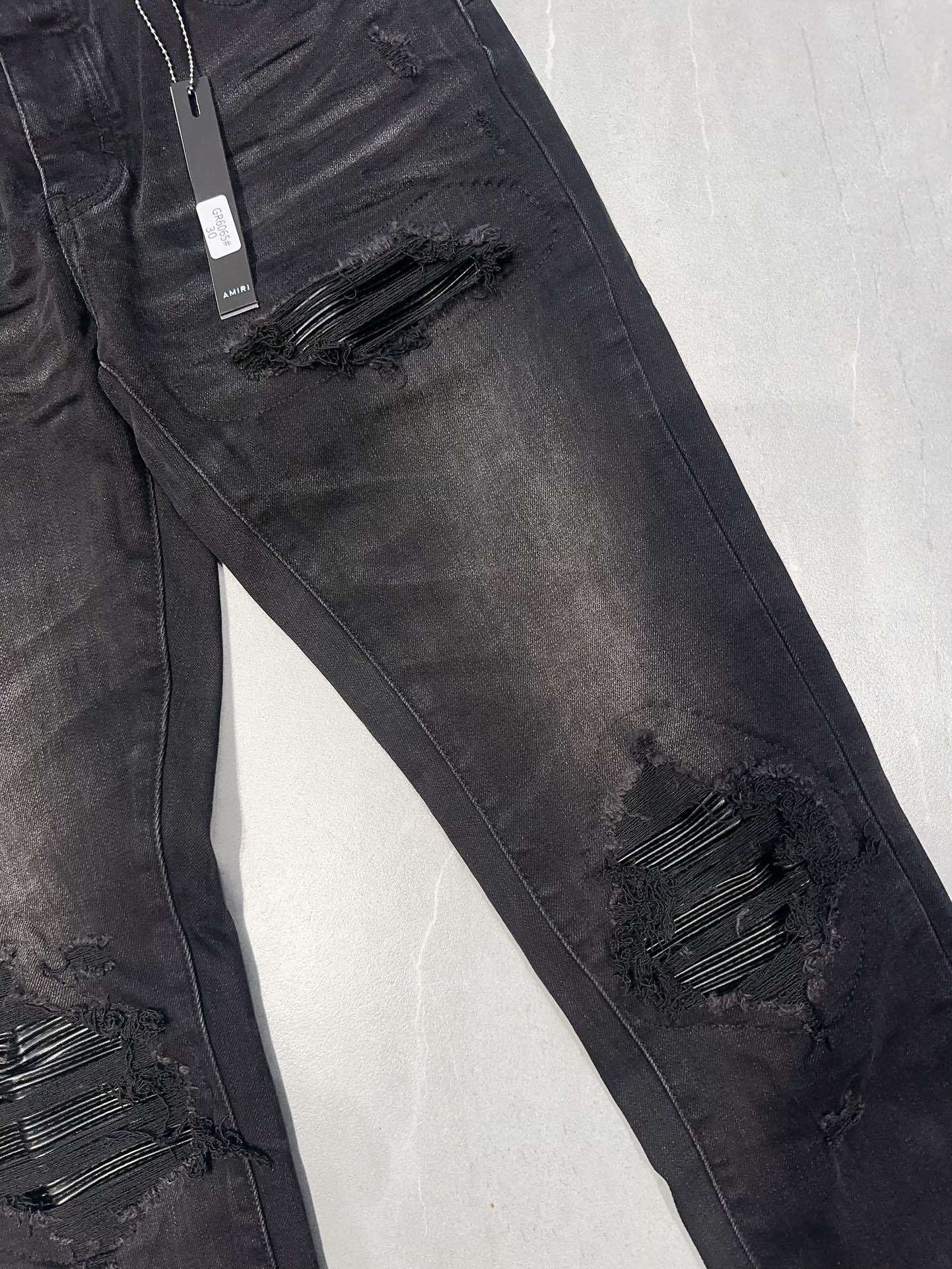 DISTRESSED DENIM “Sekiro”