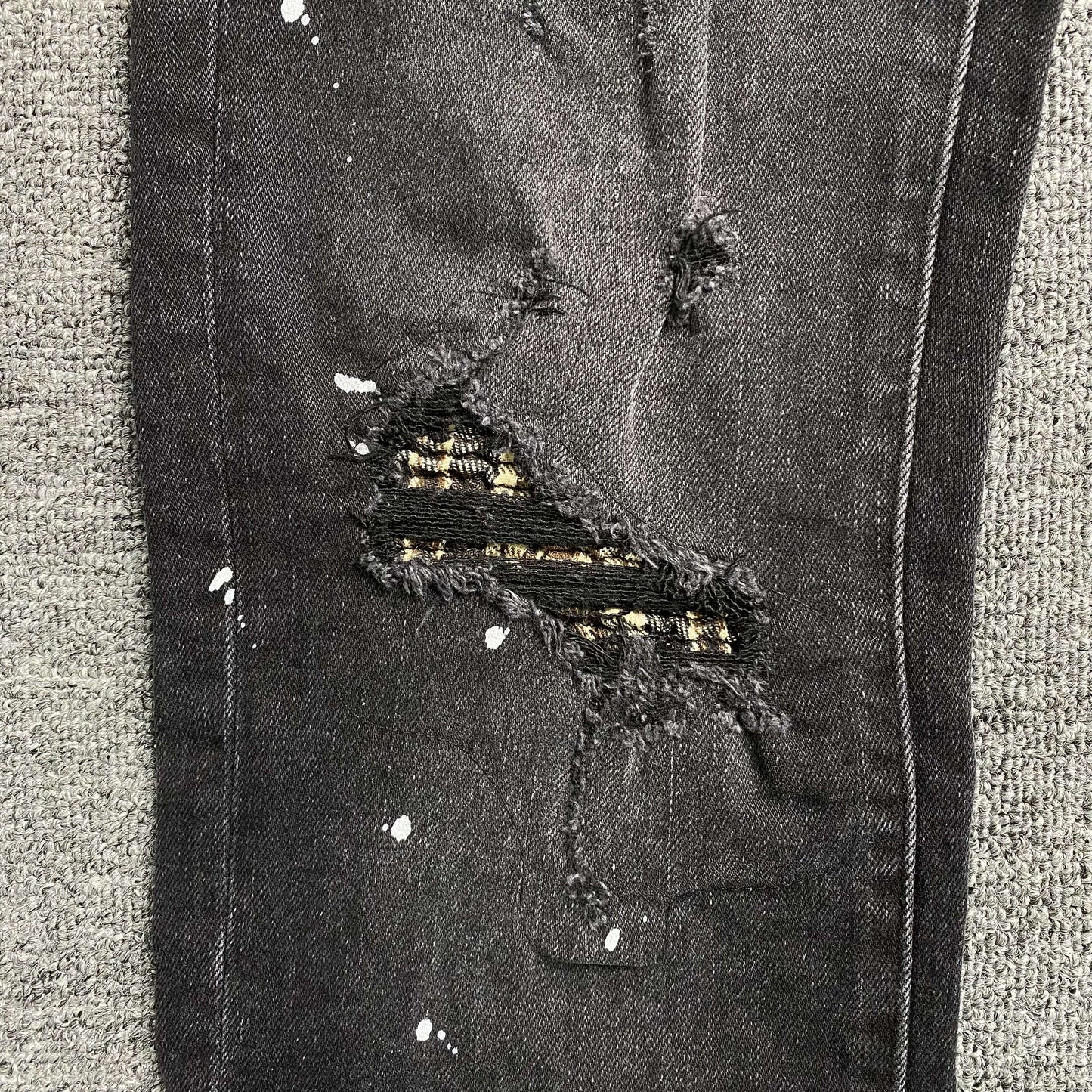 DISTRESSED DENIM “Greish”