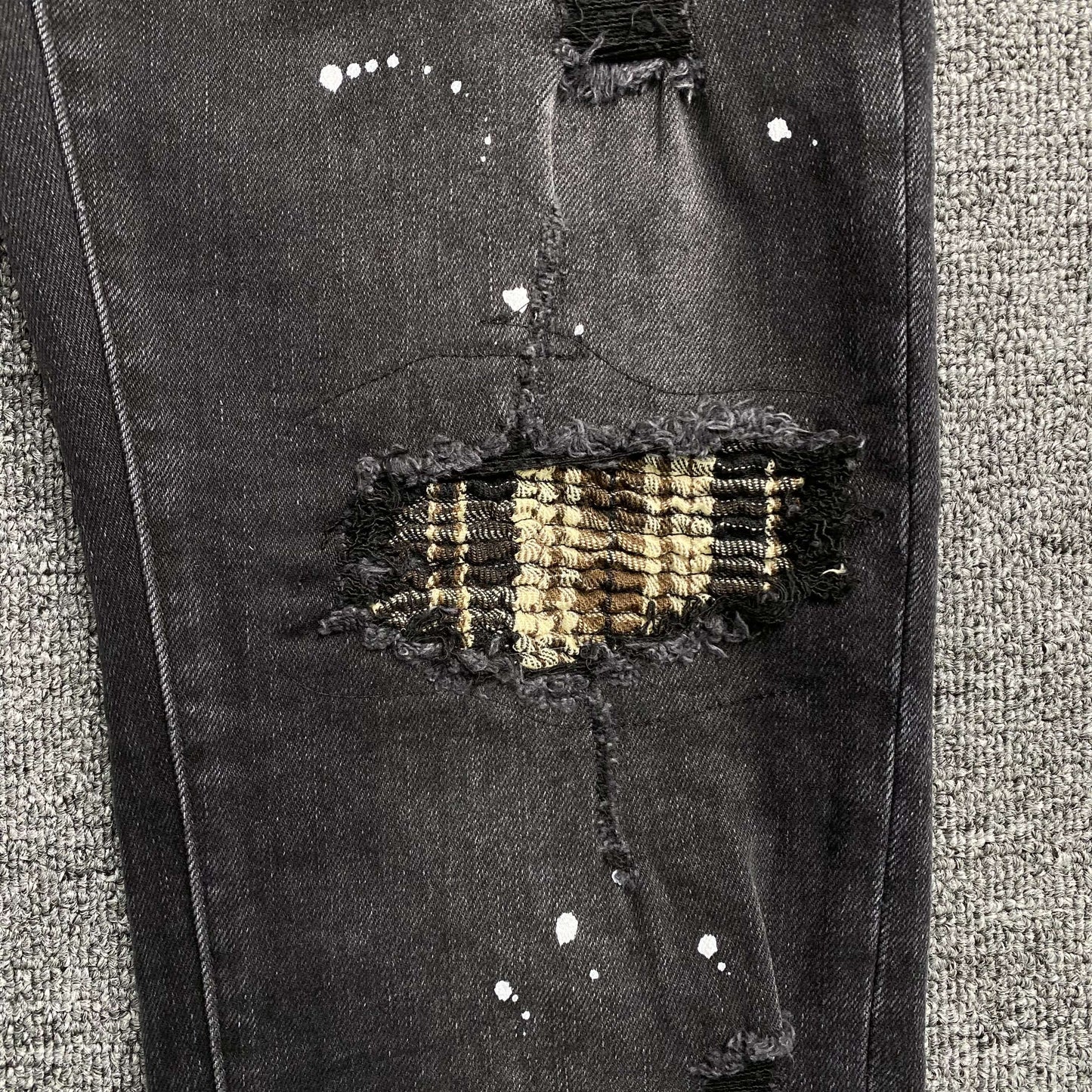 DISTRESSED DENIM “Greish”
