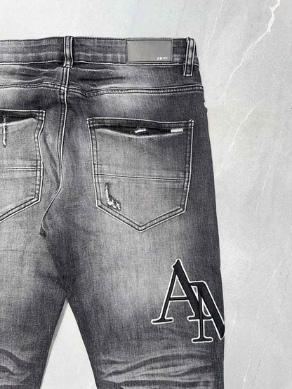 DISTRESSED DENIM “Melody Repair”
