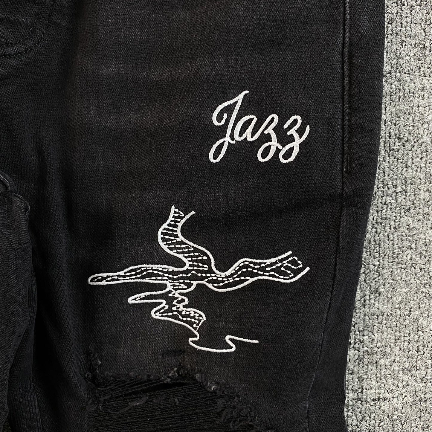 DISTRESSED DENIM “Art Patch Black”