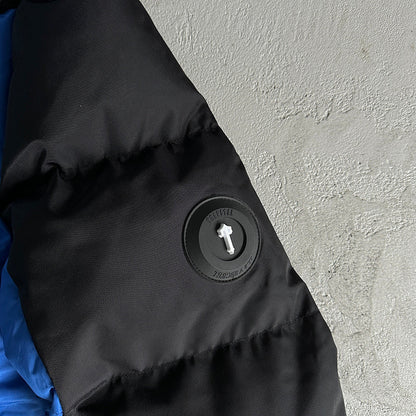IRONGATE ARCH PUFFER “Irongate Arch Black/Blue”