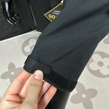 CLIMBERS WINDSHELL “Black”