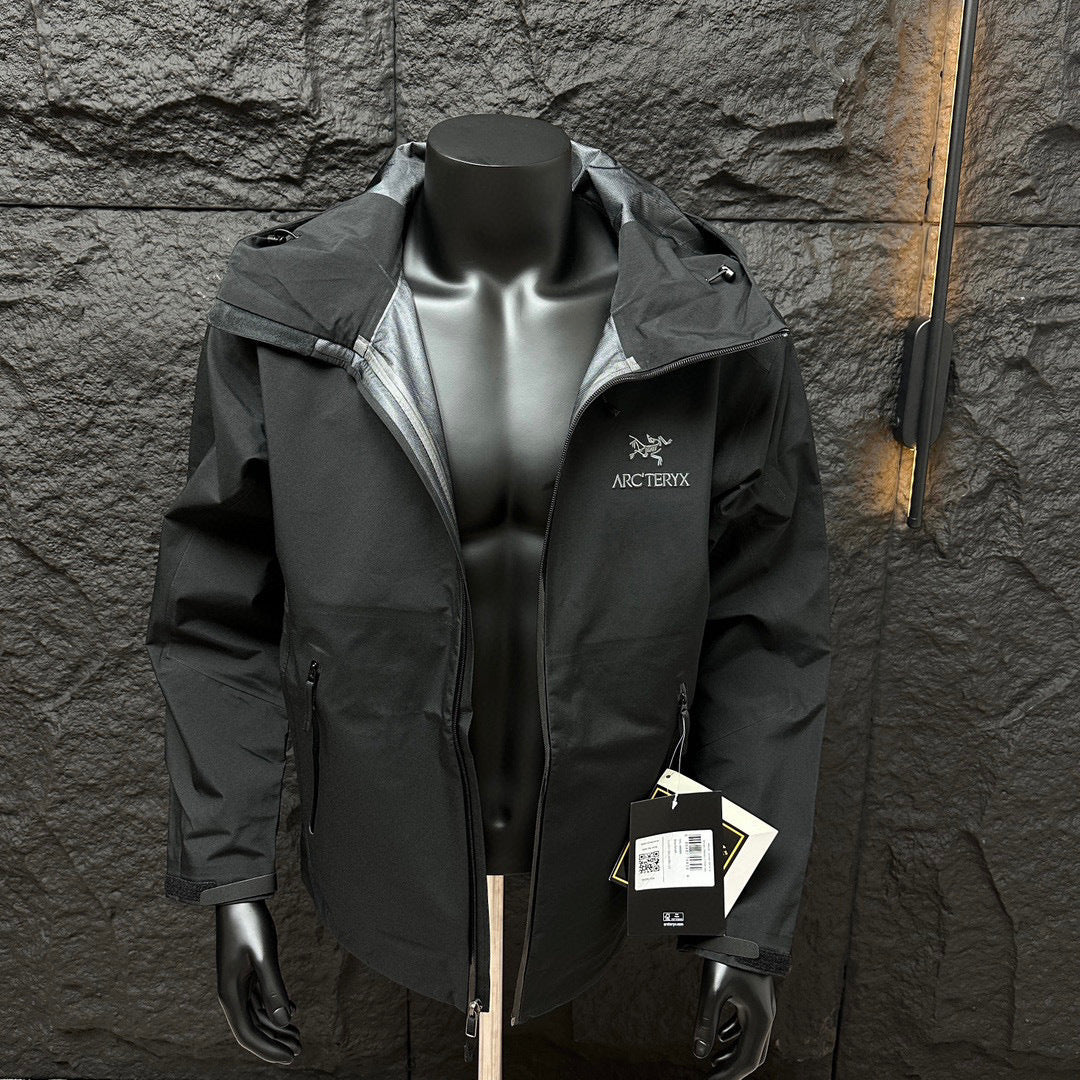 CLIMBERS WINDSHELL “Black”