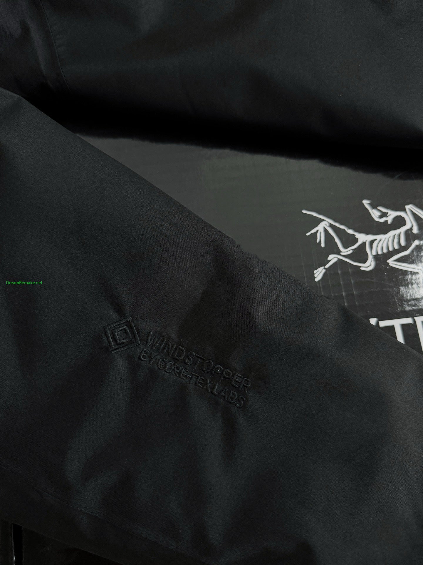 CLIMBERS WINDSHELL “Charcoal”