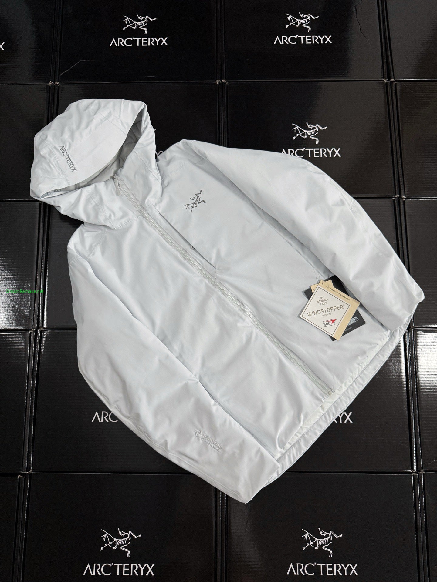 CLIMBERS WINDSHELL “Grey”