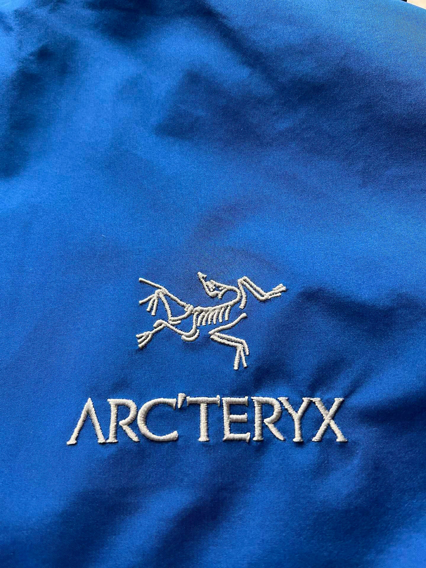 CLIMBERS WINDSHELL “Royal Blue”