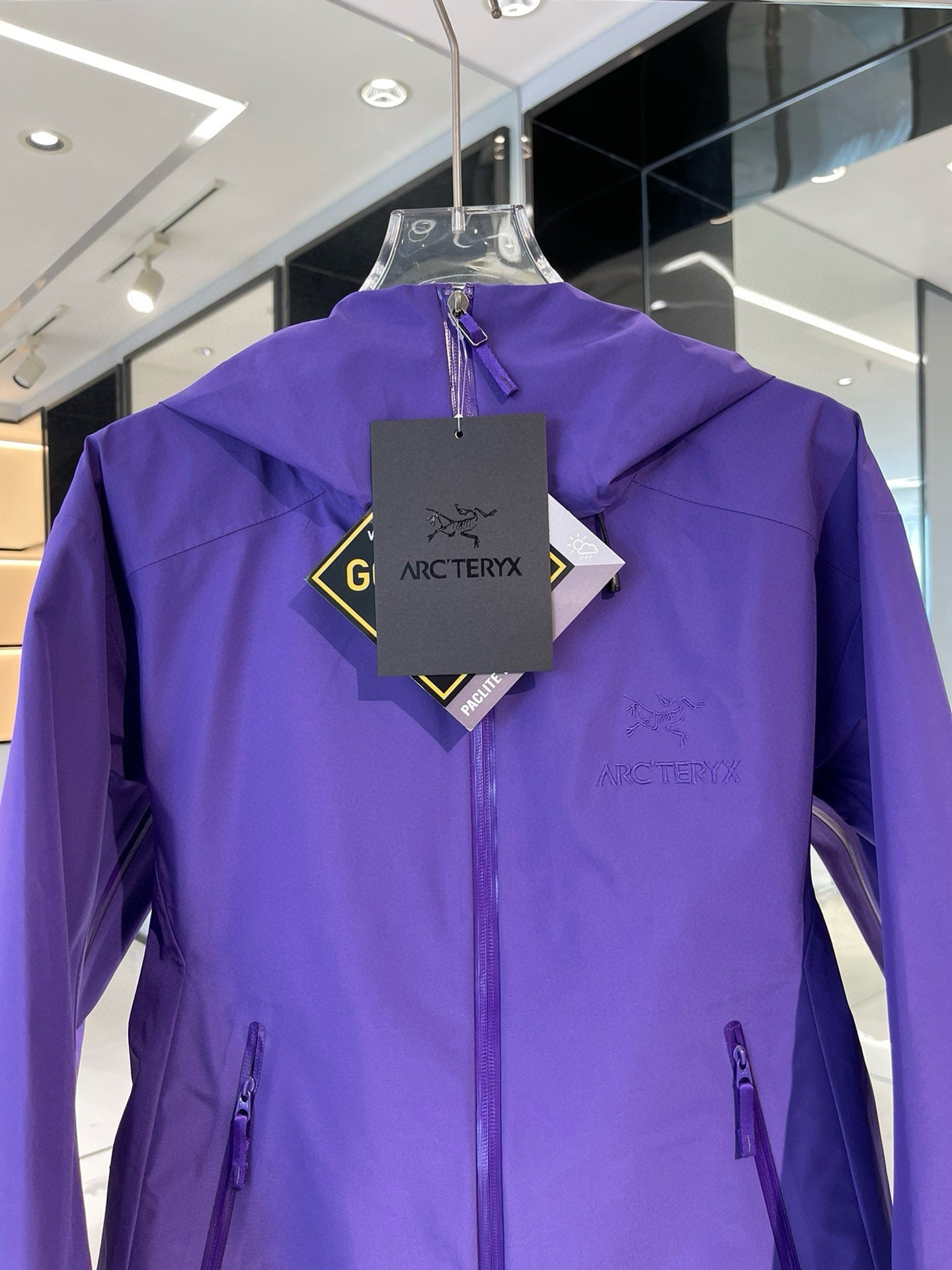 CLIMBERS WINDSHELL “Phantom Purple”