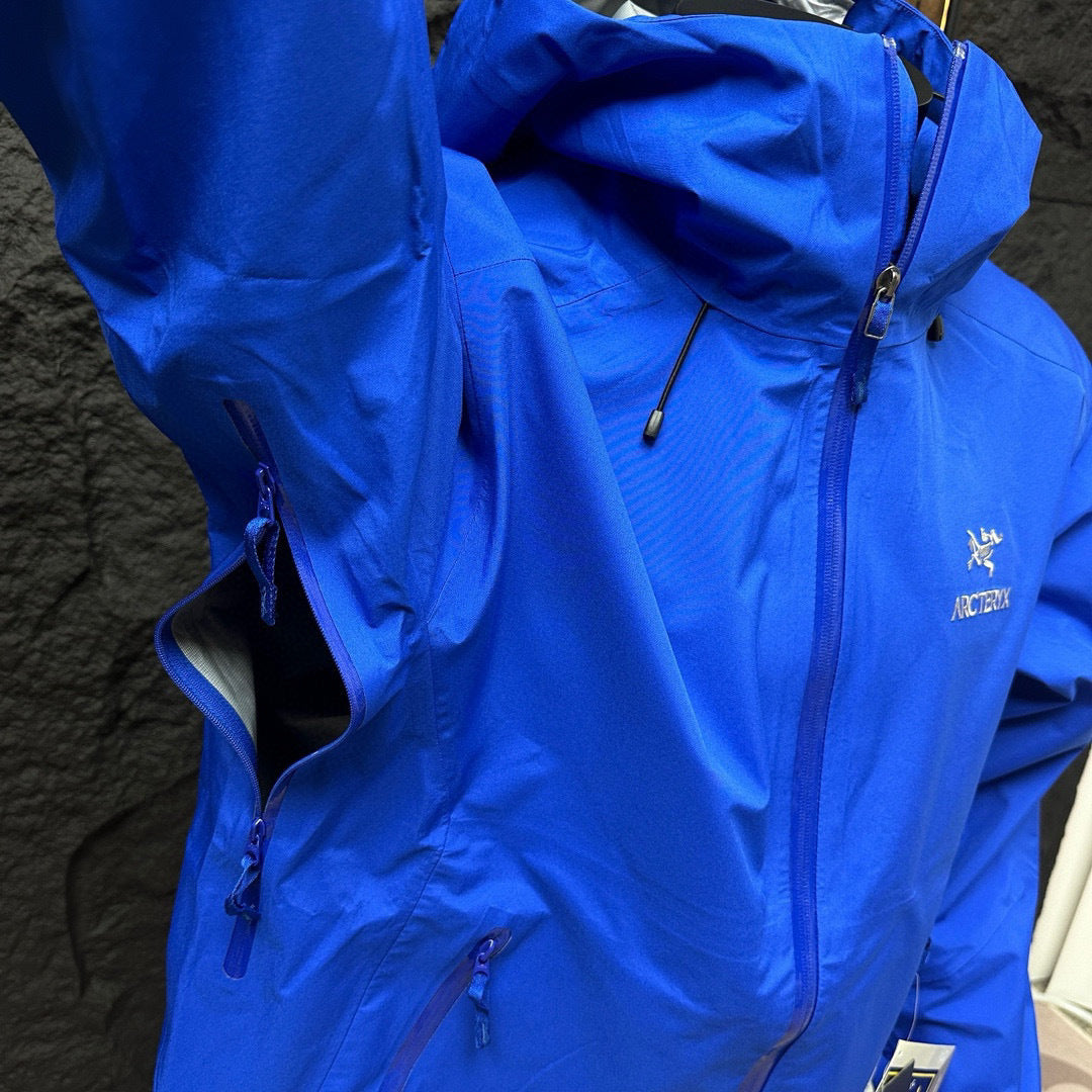 CLIMBERS WINDSHELL “Royal Blue”