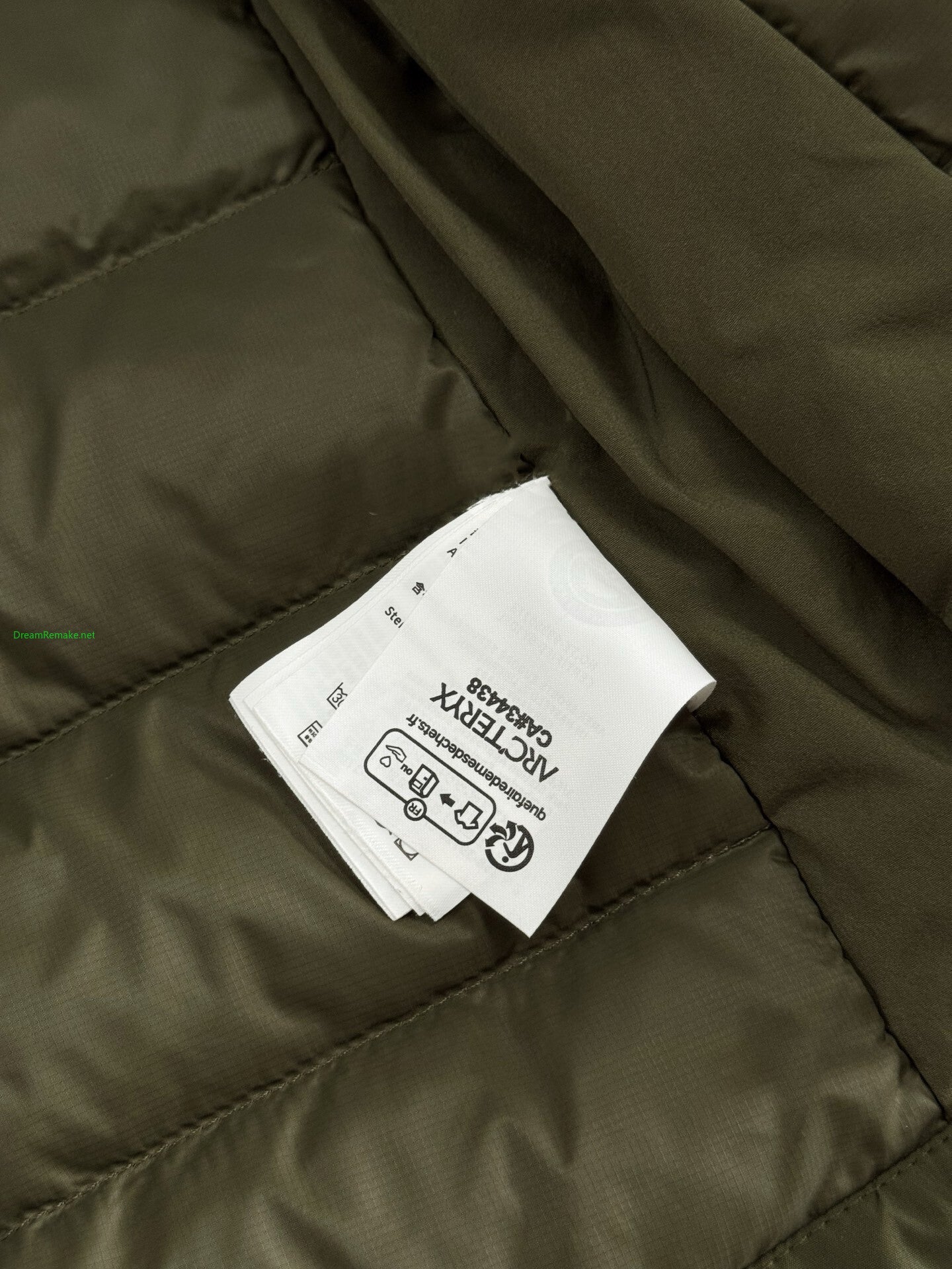 CLIMBERS WINDSHELL “Military Green”