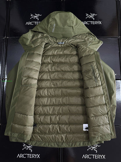CLIMBERS WINDSHELL “Military Green”