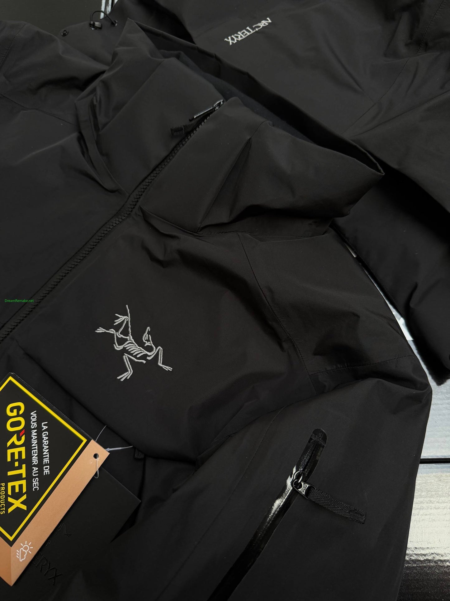 CLIMBERS WINDSHELL “Black”