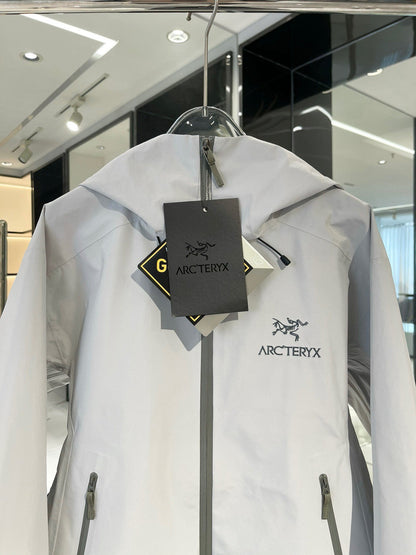 CLIMBERS WINDSHELL “White Grey”