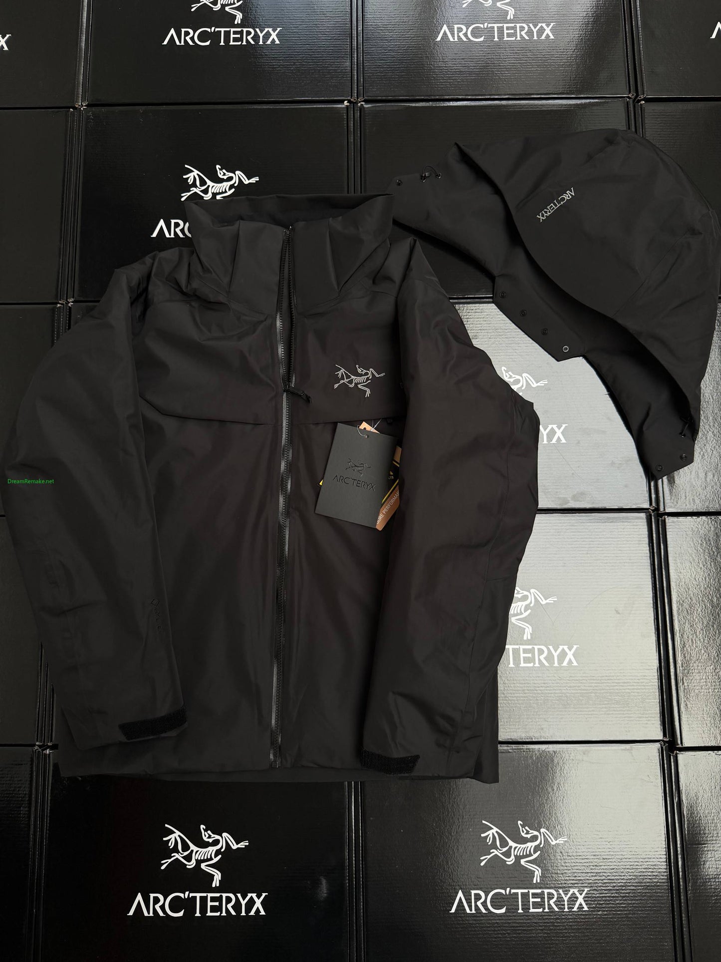 CLIMBERS WINDSHELL “Black”