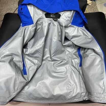 CLIMBERS WINDSHELL “Royal Blue”