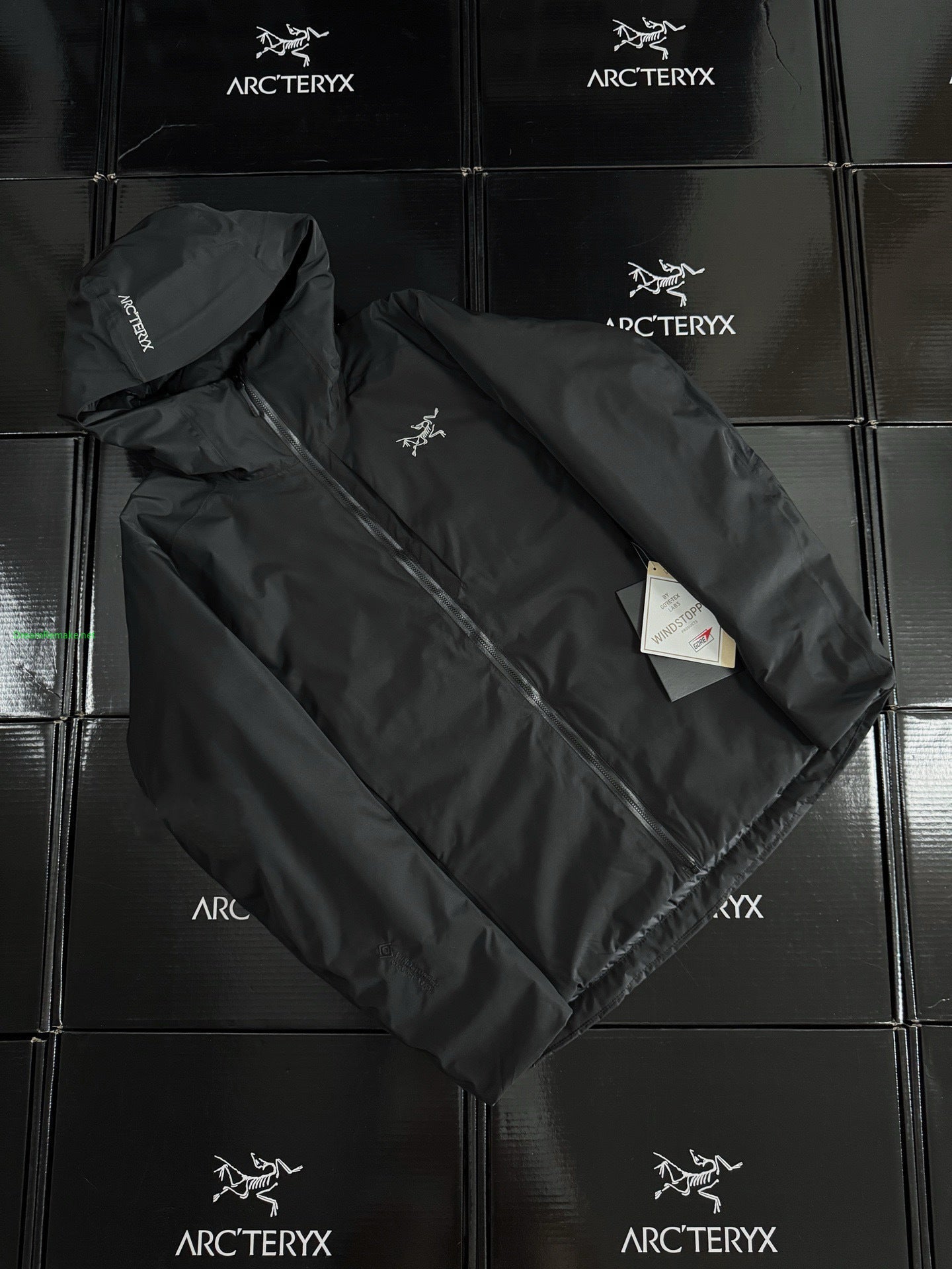 CLIMBERS WINDSHELL “Charcoal”