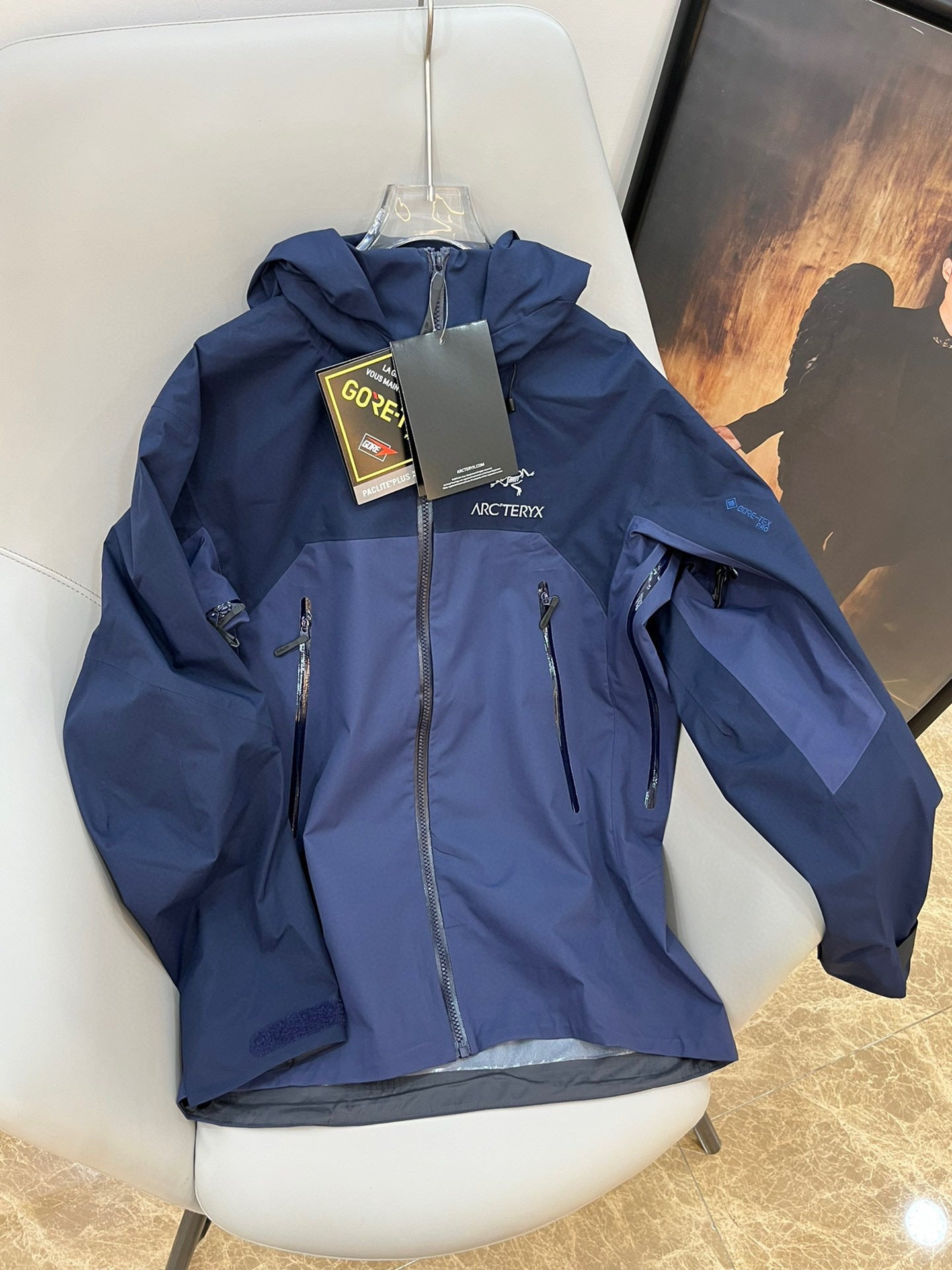 CLIMBERS WINDSHELL “Tibetan Purple”