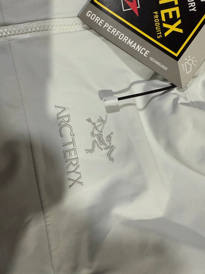 CLIMBERS WINDSHELL “Polar White”