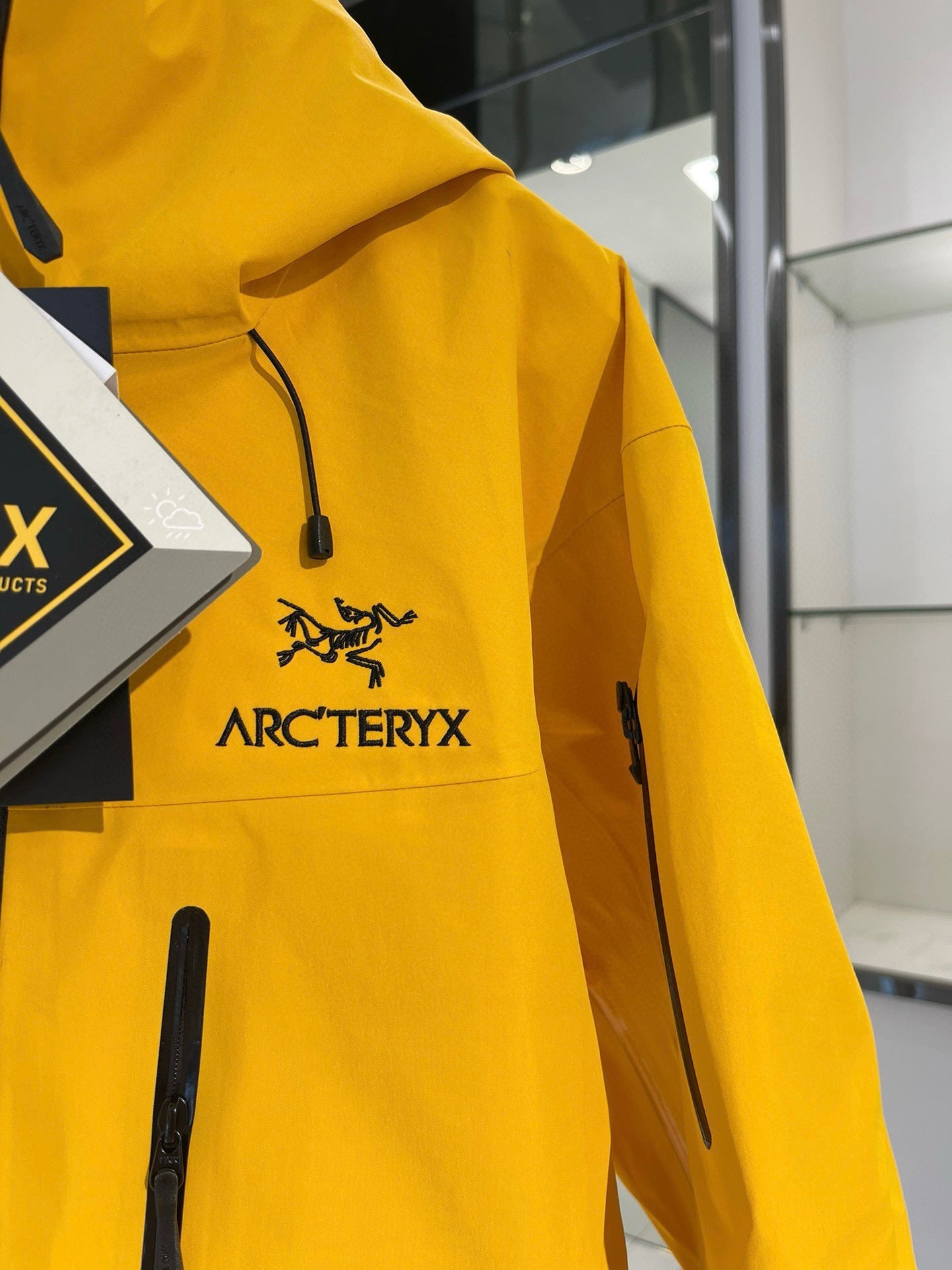 CLIMBERS WINDSHELL “Egyptian Orange”