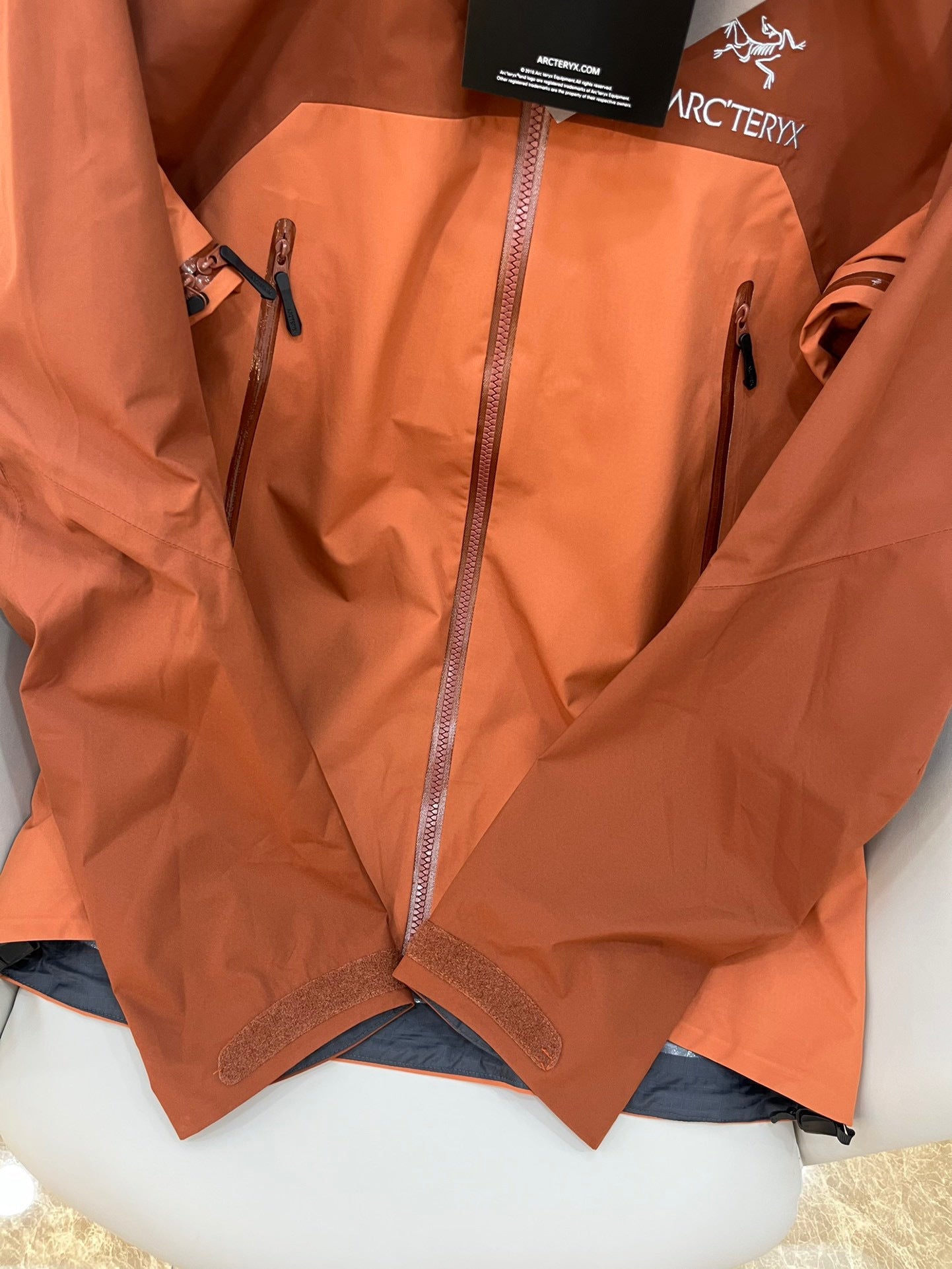 CLIMBERS WINDSHELL “Solitude Orange”