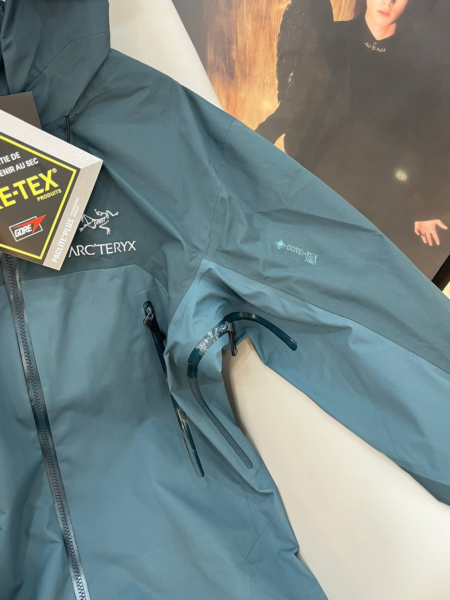 CLIMBERS WINDSHELL “Vitality Green”