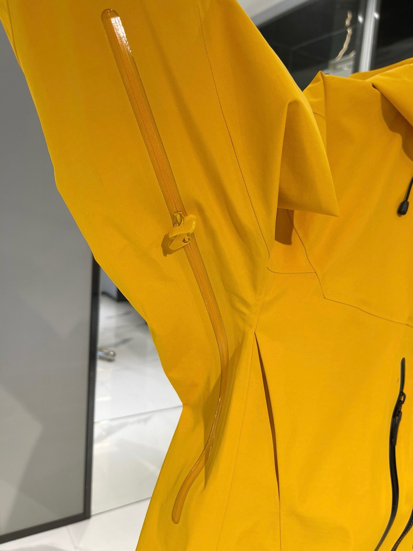 CLIMBERS WINDSHELL “Egyptian Orange”
