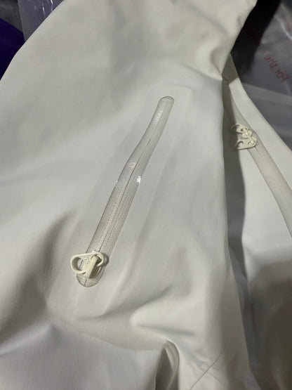 CLIMBERS WINDSHELL “Polar White”