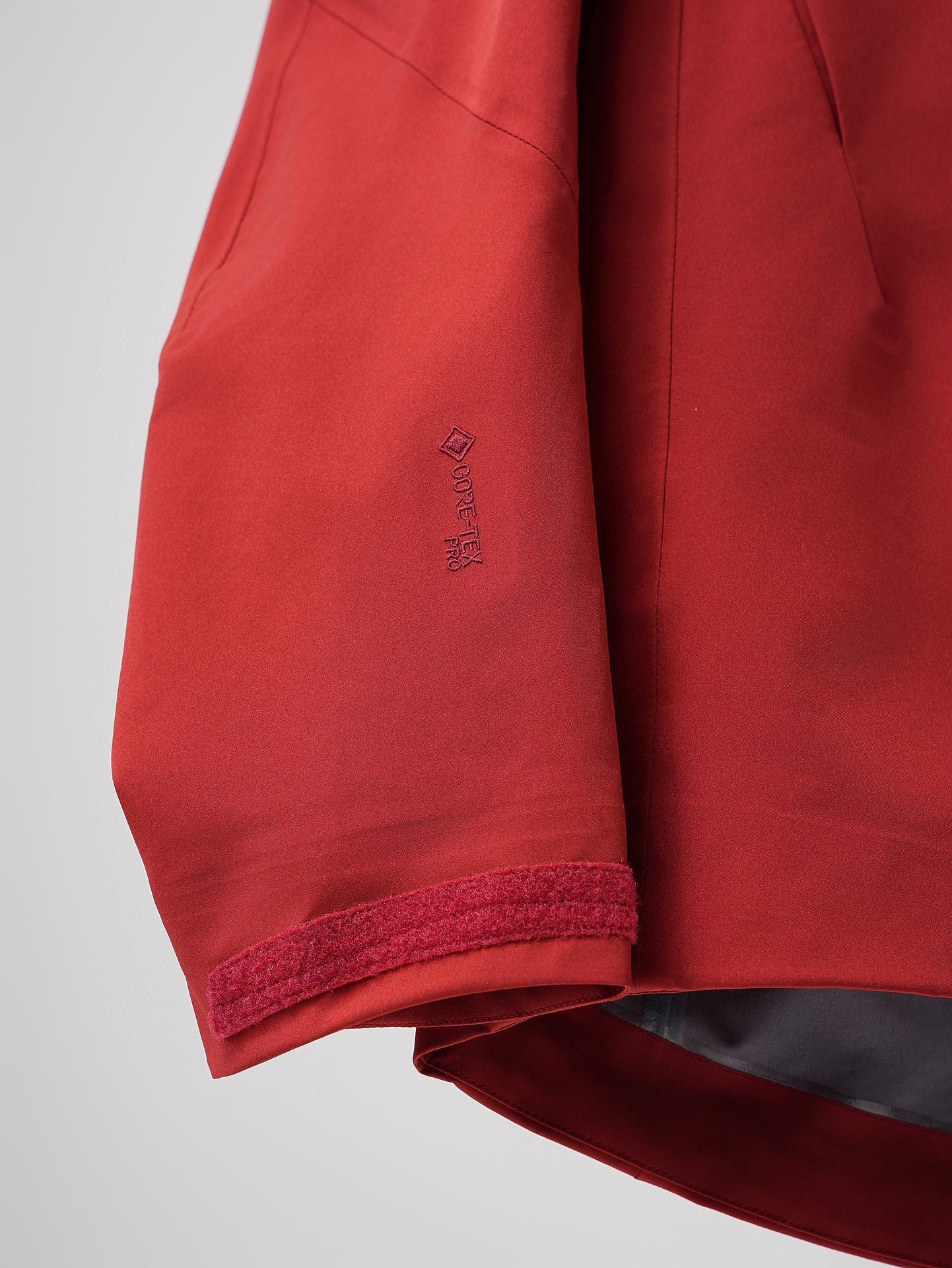 CLIMBERS WINDSHELL “Bordeaux Red”