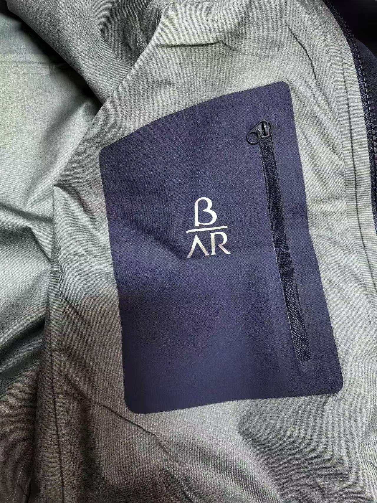 CLIMBERS WINDSHELL “Tibetan Purple”