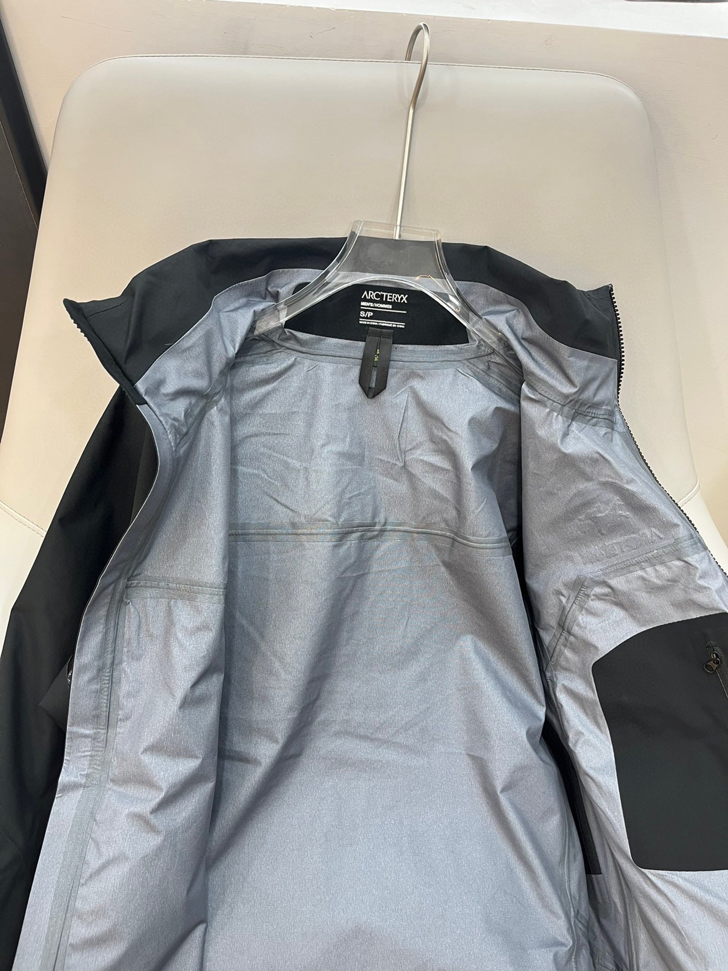 CLIMBERS WINDSHELL “Black”